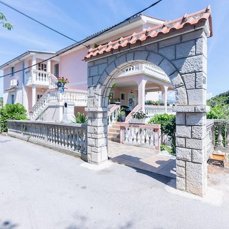 Apartments Barbara Supetarska Draga Ngoại thất bức ảnh